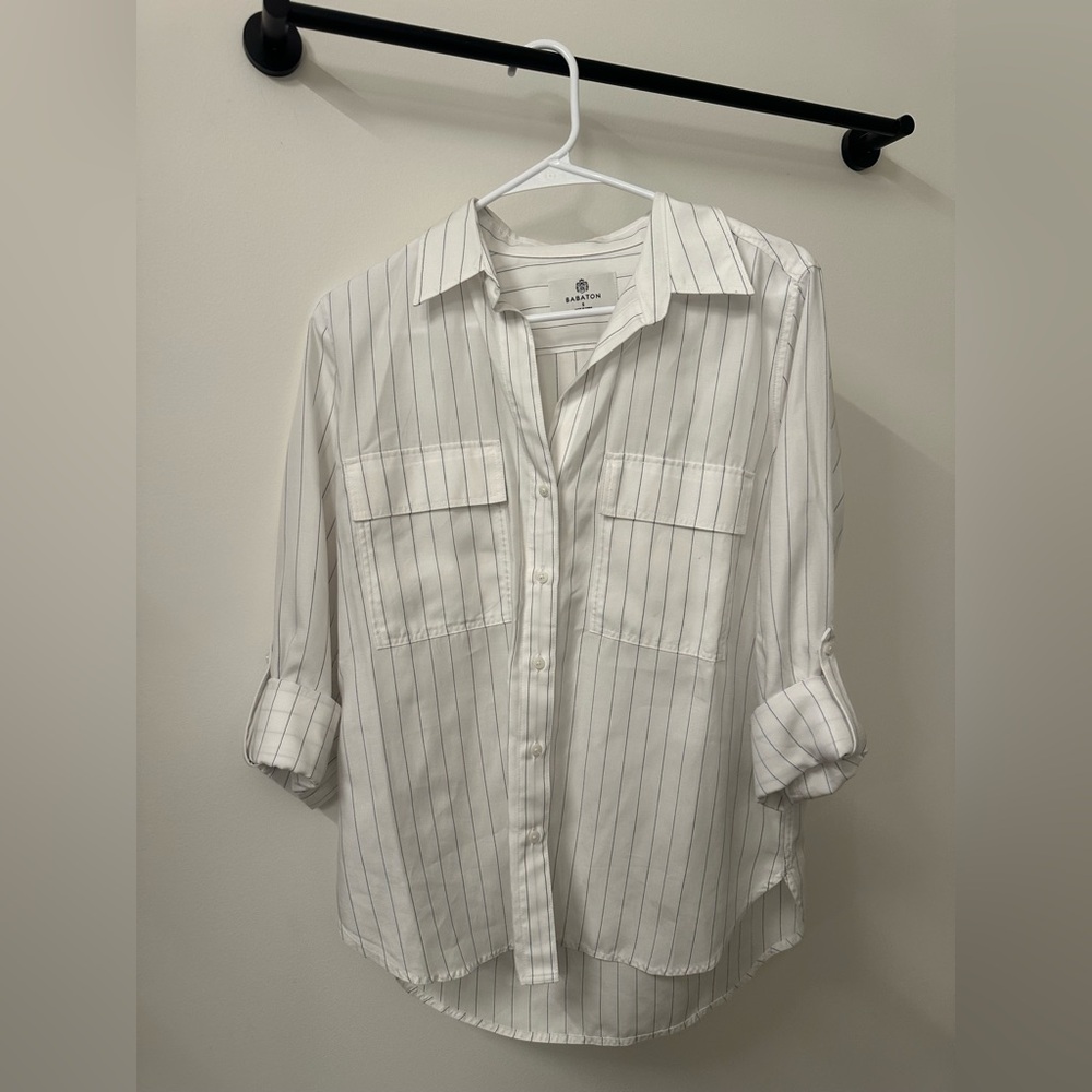 Aritzia Babaton White Striped Button-Up Shirt